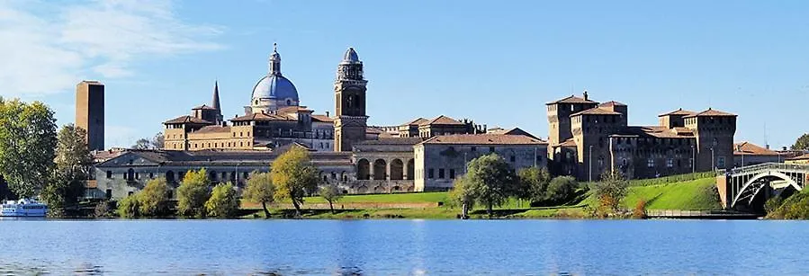 Bed & Breakfast Bed and Breakfast Due Passi Dal Te Mantova